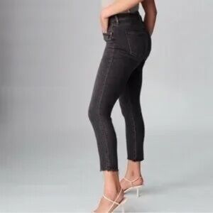 Denim Forum Aritzia the Lola high rise skinny crop grey wash size 28=26x24”